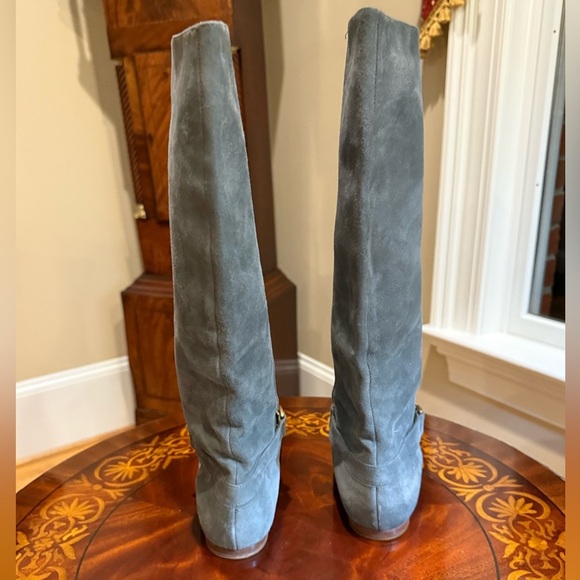 Vintage Y2K Botkier Grey Suede Knee high boots w/Gold Chain Size 37.5/7 $398 - Picture 9 of 13